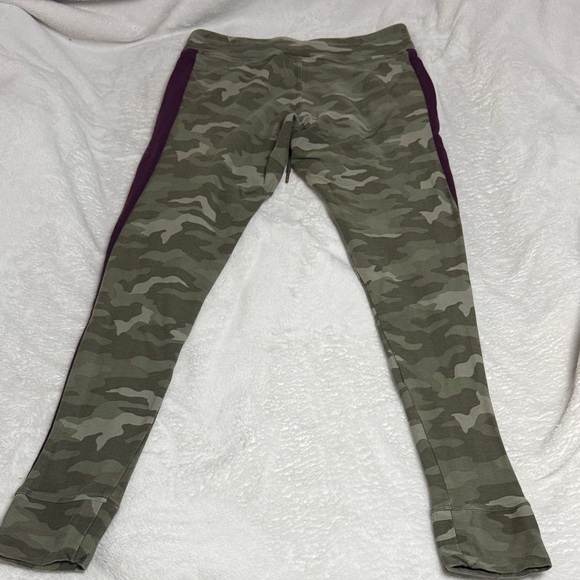 PINK Victoria's Secret Purple Tie-Dye Top and Camo Joggers - Picture 4 of 7